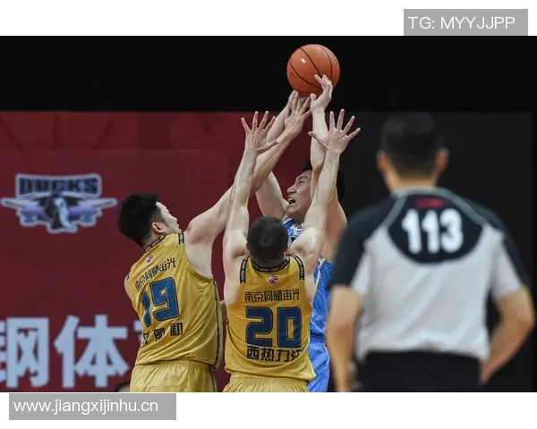 南京篮球队阵地战分析：优劣势与未来发展方向探讨